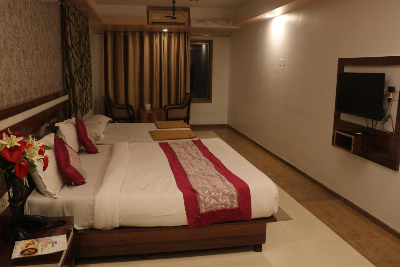 Mountview Resort Лонавала Экстерьер фото
