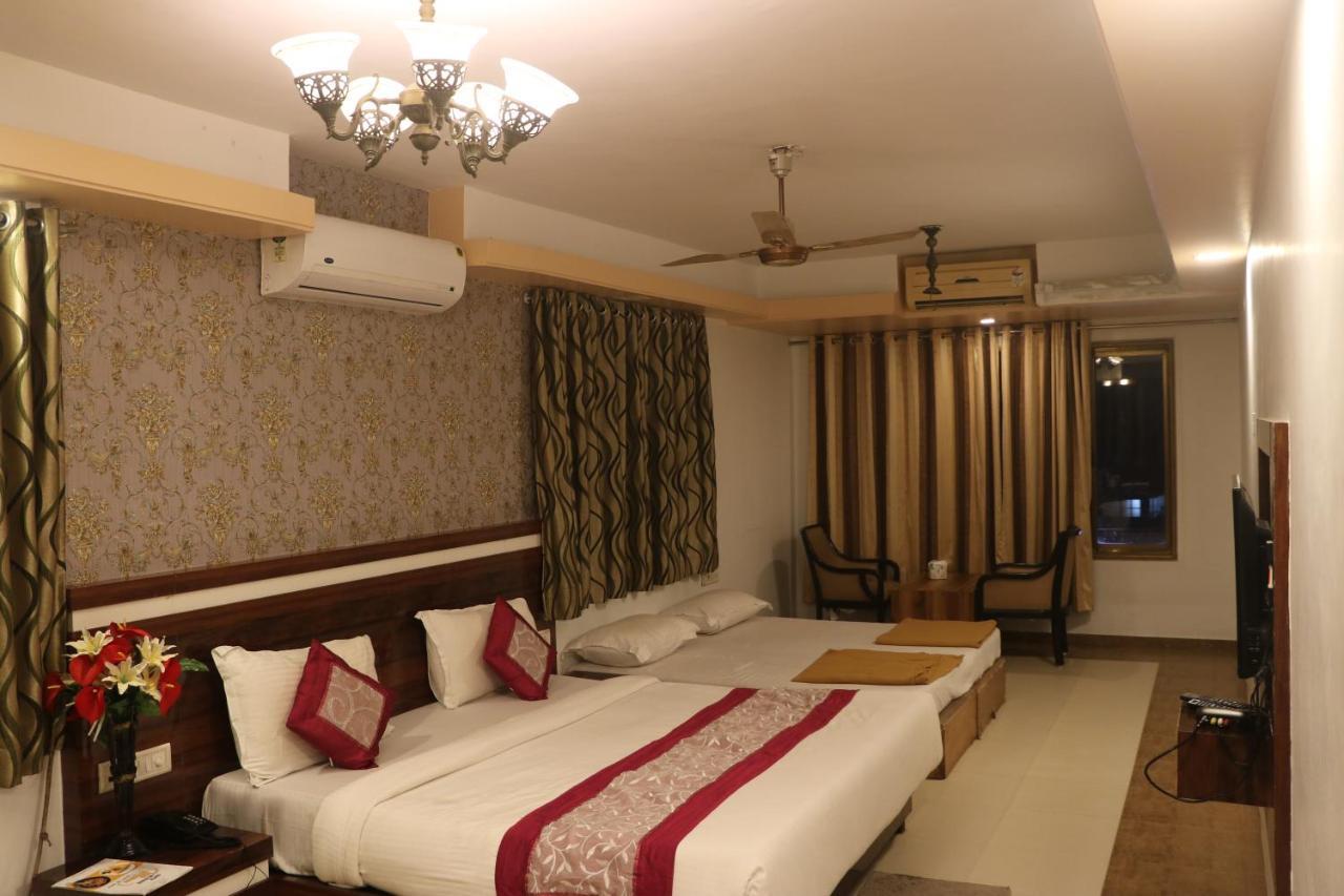 Mountview Resort Лонавала Экстерьер фото